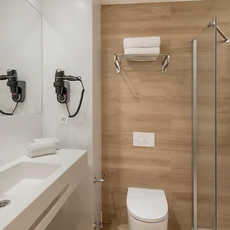 B&B Hotel Covilha Hotel